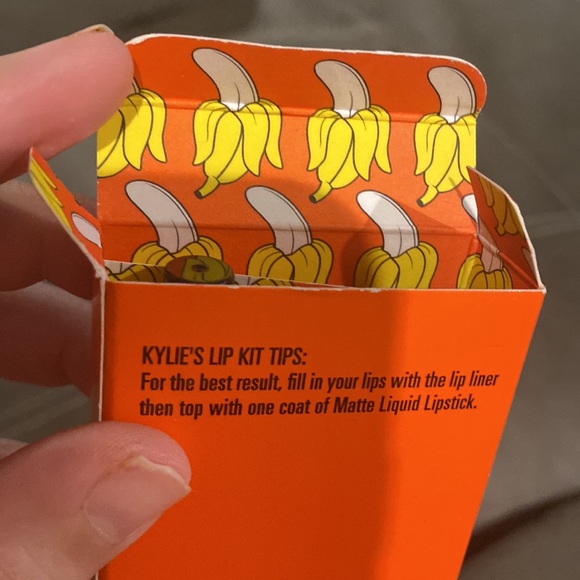 Kylie cosmetics lip kit in the shade ON Wednesdays - Picture 5 of 9